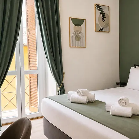 The Corso 4*